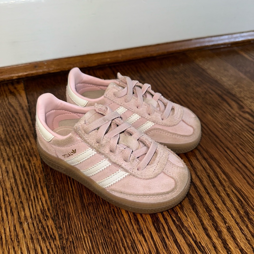 Adidas Kids’ Handball Spezial Sneaker (Toddler Girl) pink, gum